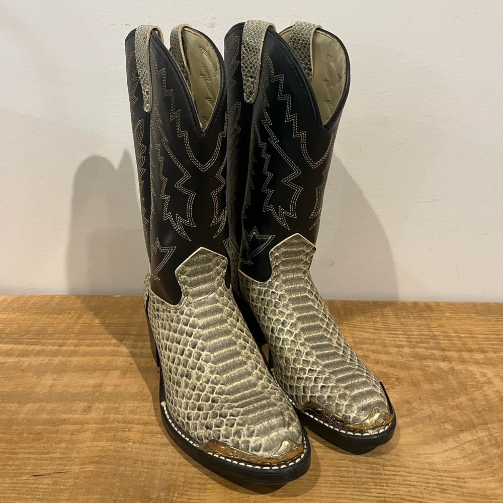 Unbranded Texas made cowgirl youth snakeskin and leather boots size 4.5 EUC